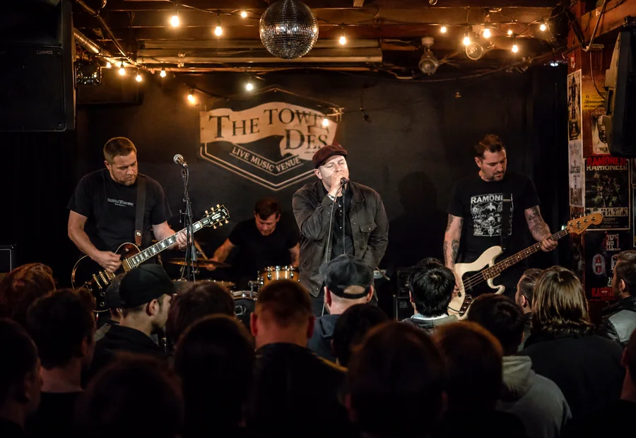 Live music at a Sydney venue
