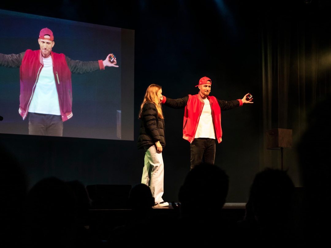 83390B8B-7EBA-40EF-84C0-2DCB725BD8A3